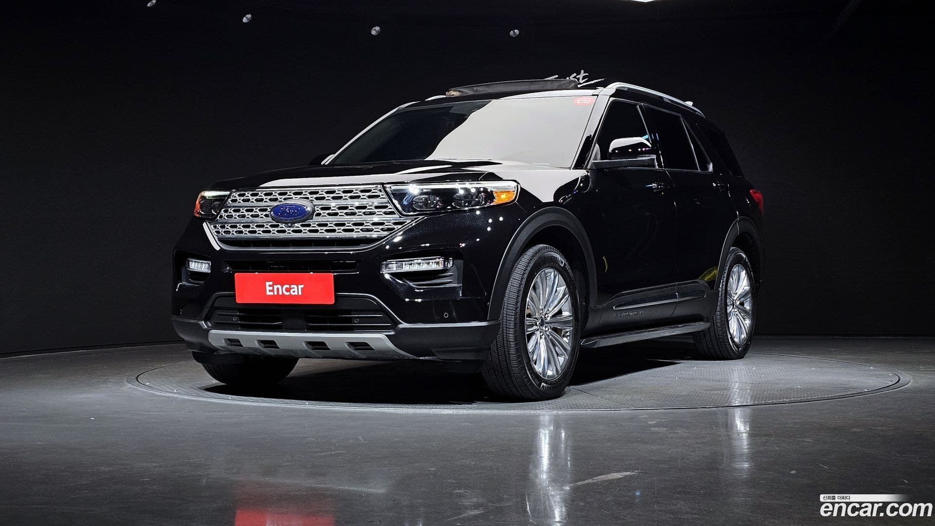 Main__Slider__Photo:Explorer Ford 2021.10-0