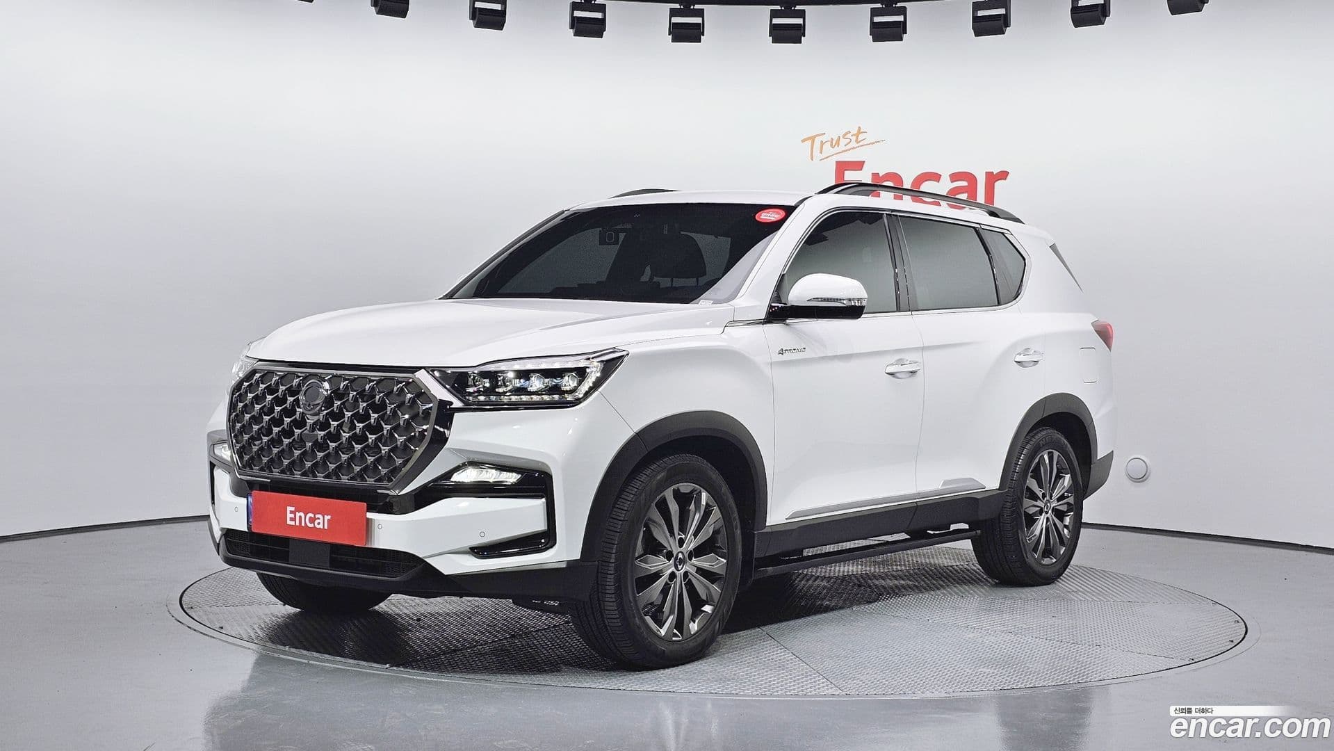 Main__Slider__Photo:Rexton KG Mobility 2023.9-0