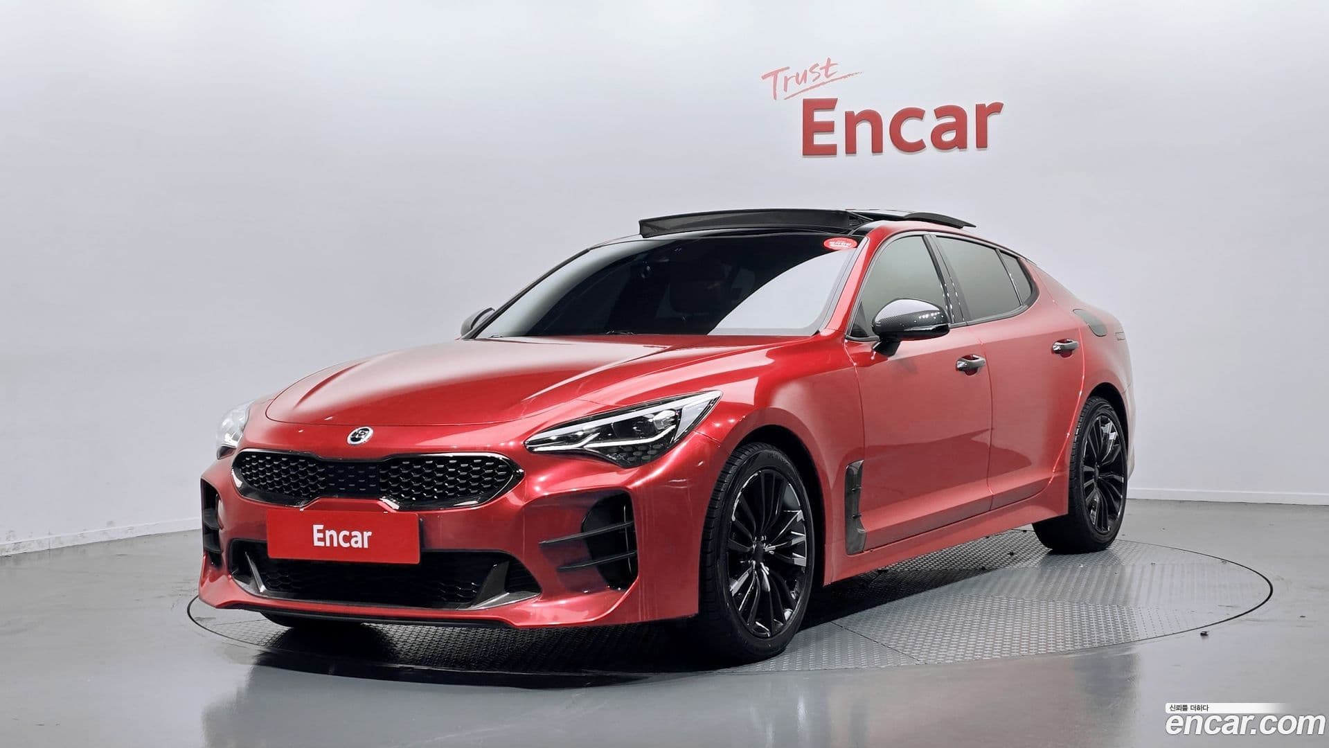 Main__Slider__Photo:Stinger Kia 2019.5-0