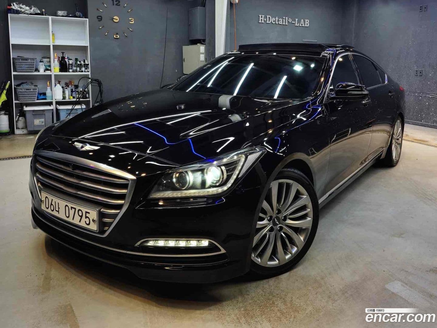 Main__Slider__Photo:Genesis Hyundai 2015.8-0