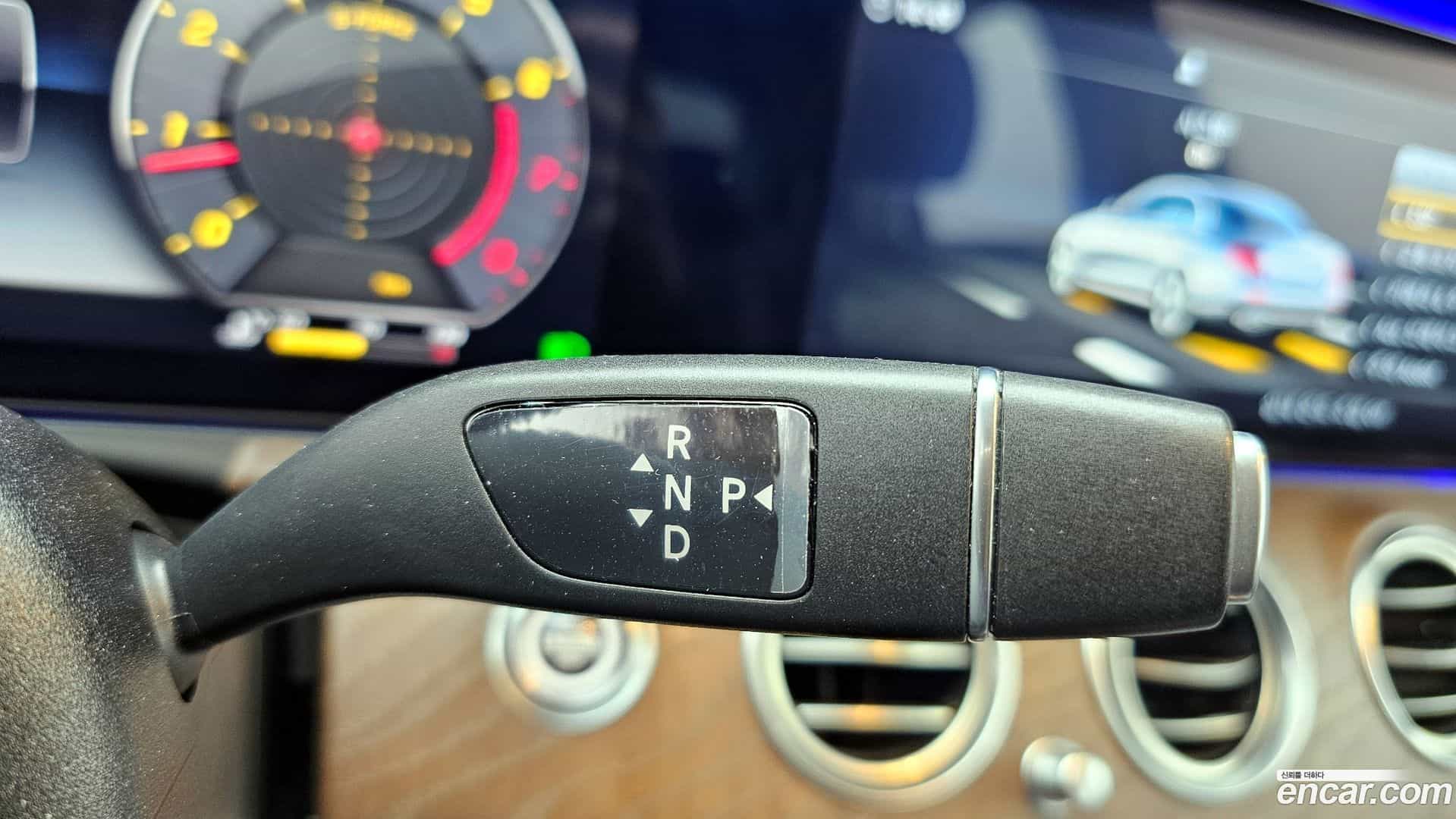 E-Class Mercedes-Benz 2018.11-INNER-009