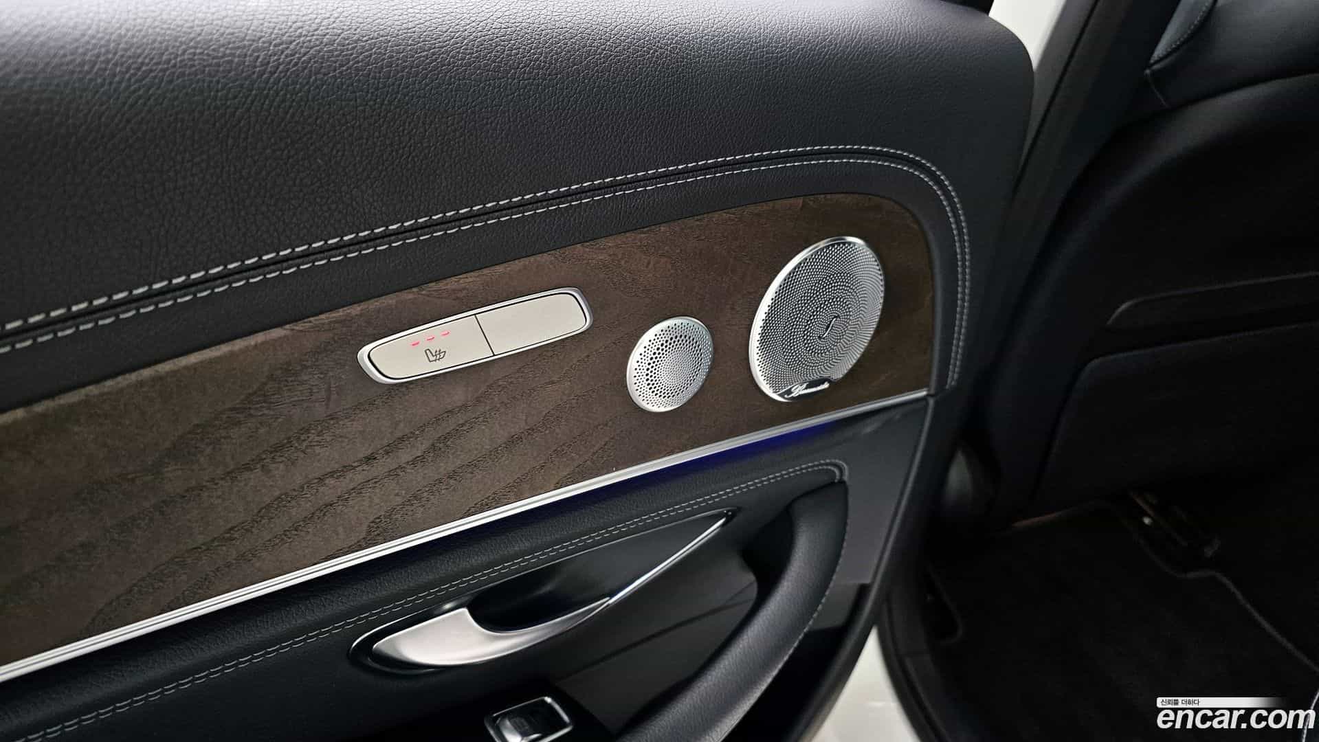 E-Class Mercedes-Benz 2018.11-OPTION-021
