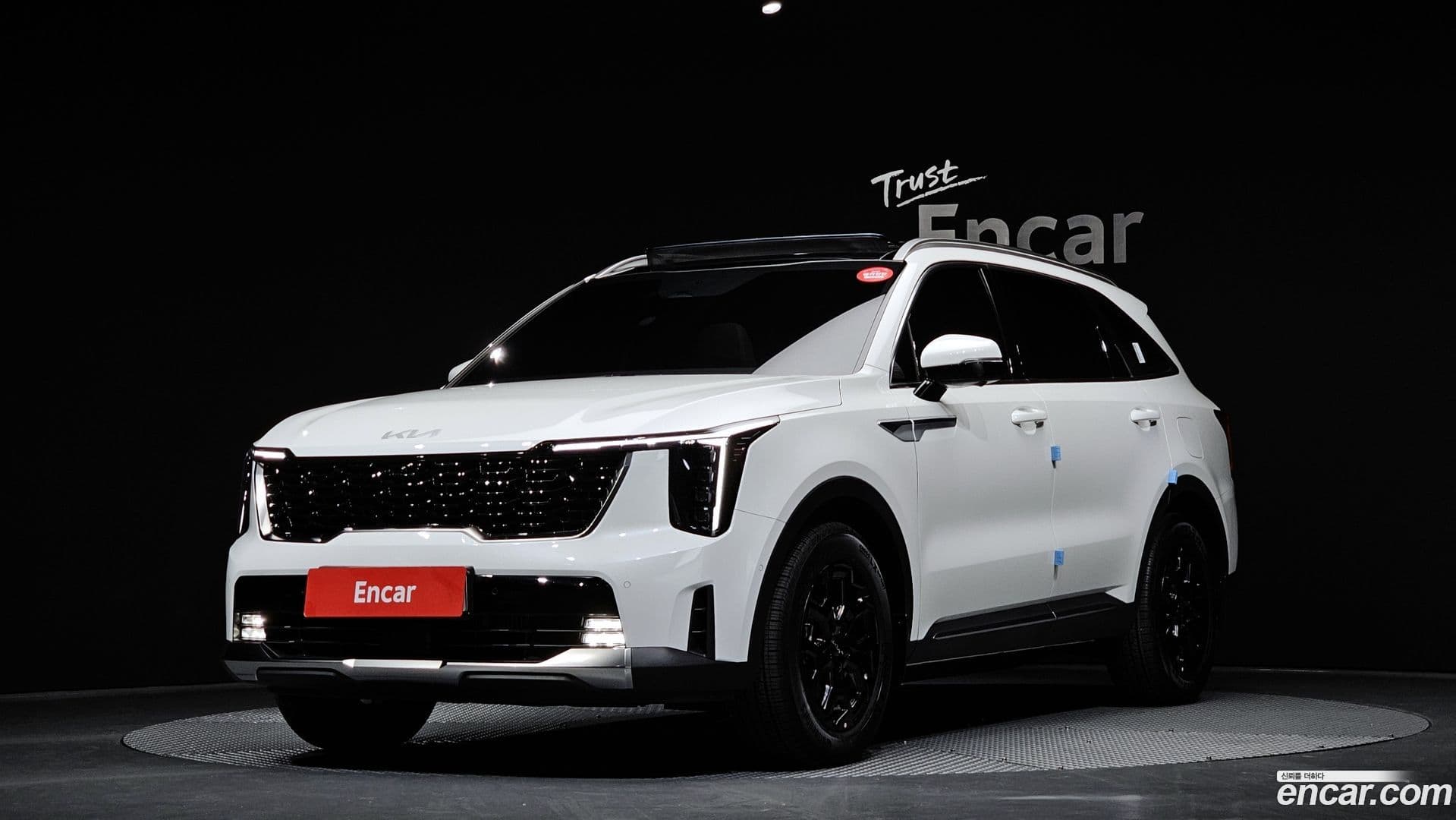 Main__Slider__Photo:Sorento Kia 2025.8-0