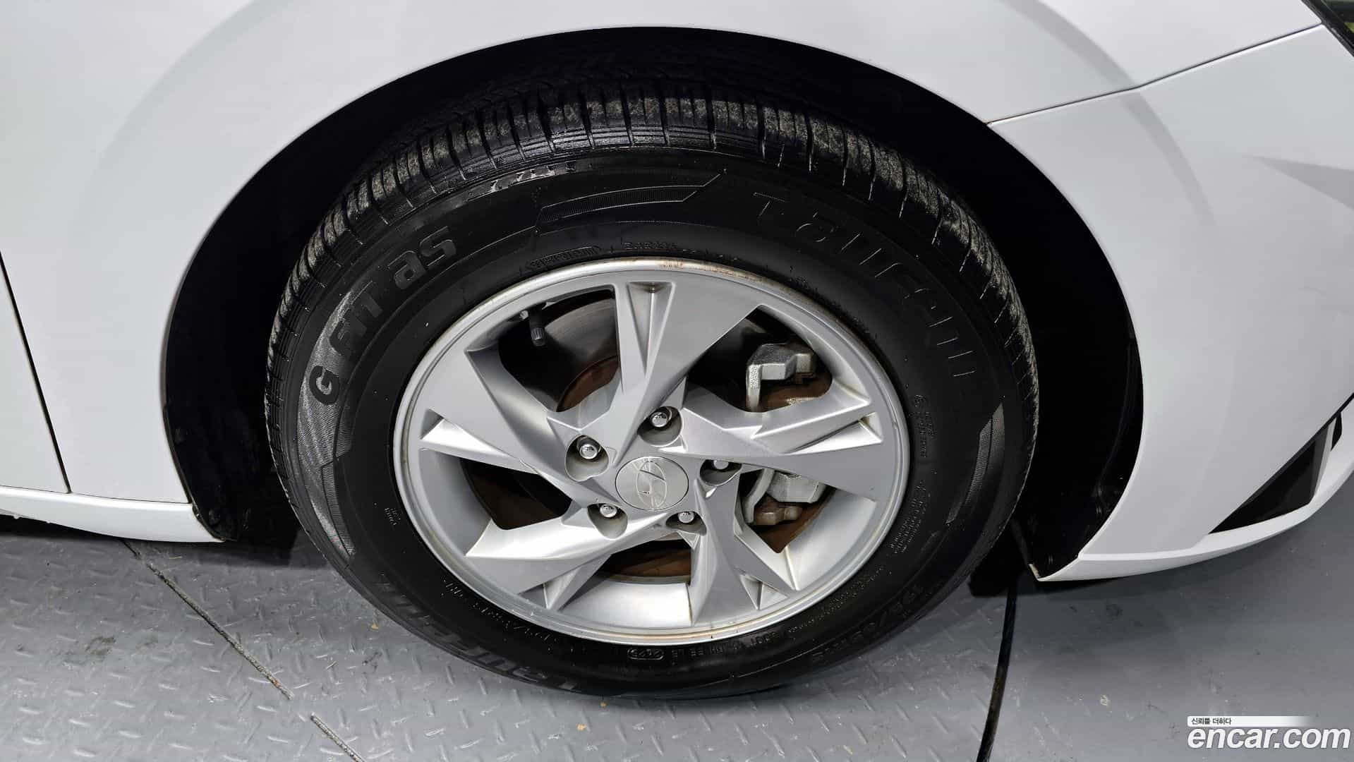 AVANTE Hyundai 2022.0-OUTER-005
