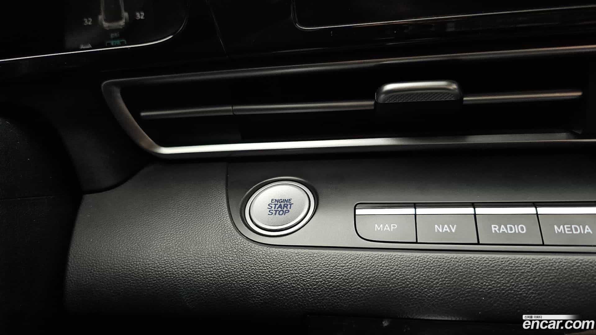 AVANTE Hyundai 2022.0-OPTION-022