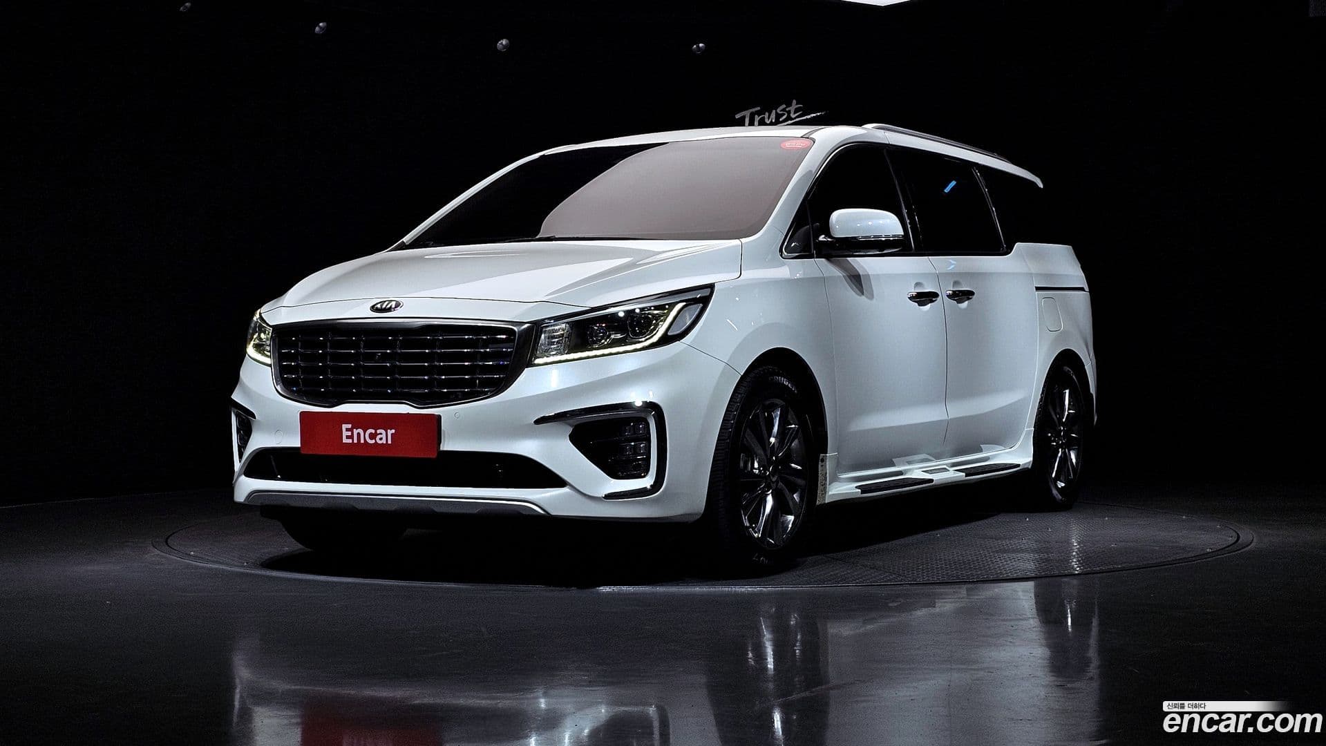 Main__Slider__Photo:Canival Kia 2020.3-0