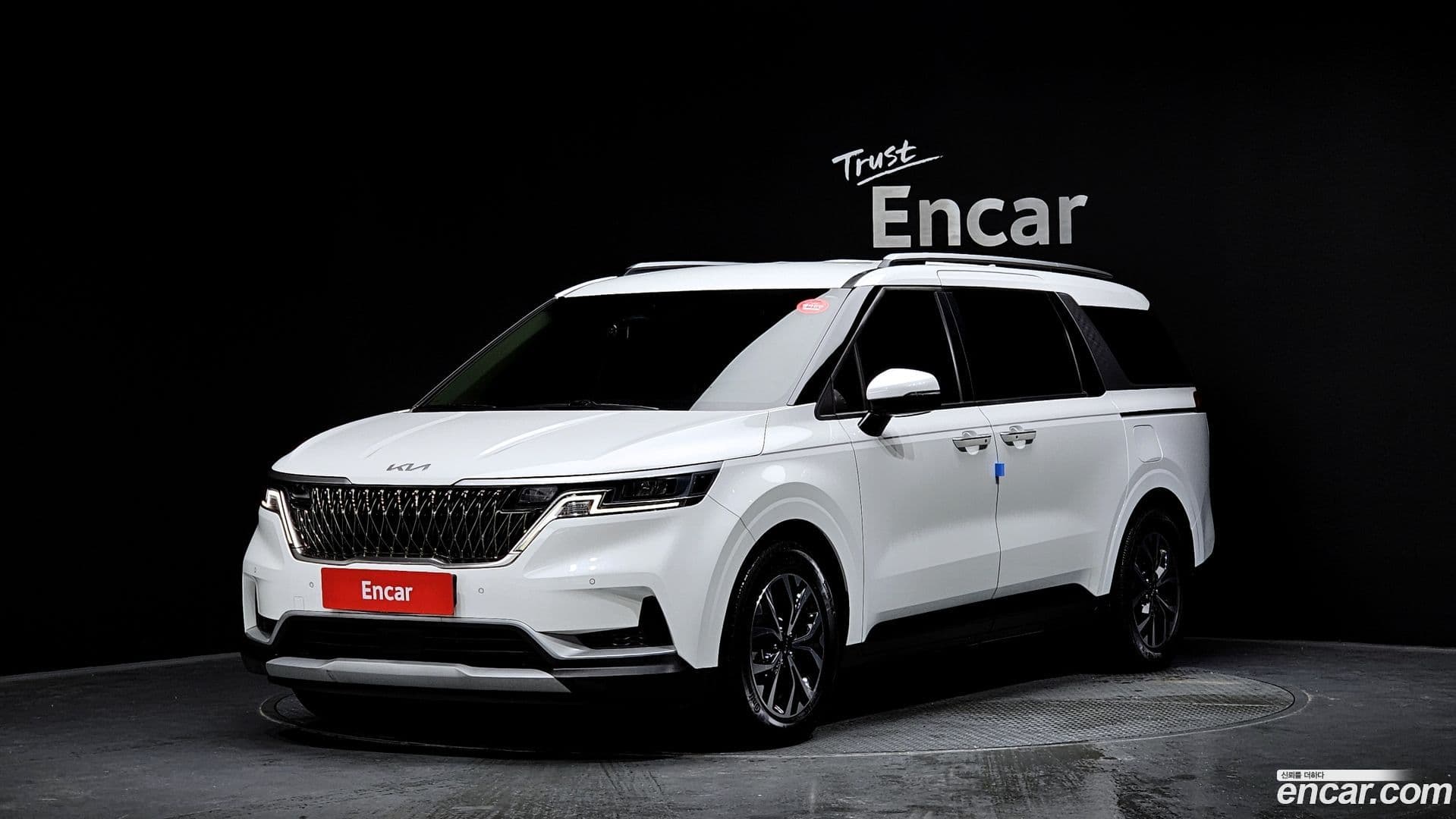 Main__Slider__Photo:Canival Kia 2022.10-0