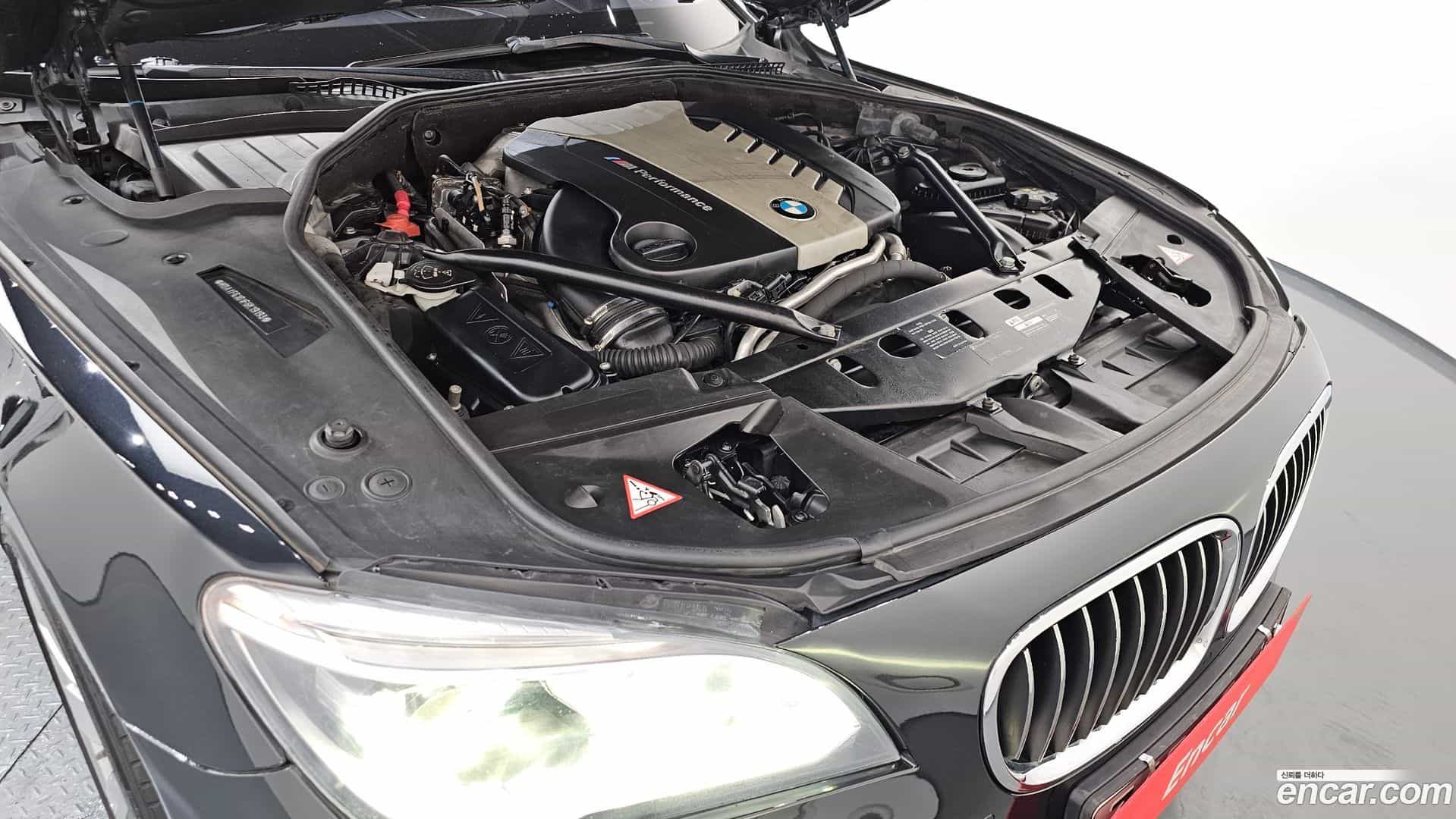 7-Series BMW 2015.9-INNER-006