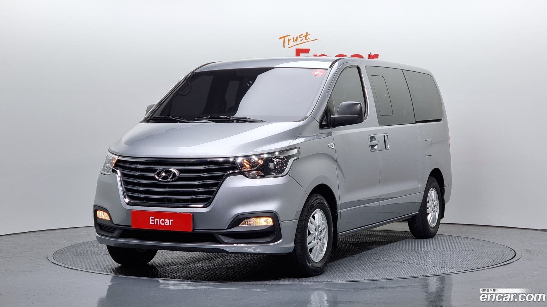 Main__Slider__Photo:Starex Hyundai 2019.5-0