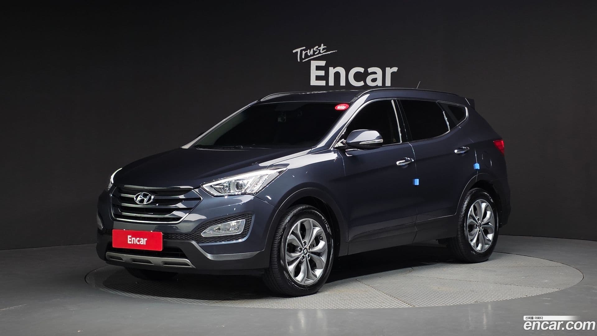 Main__Slider__Photo:Santafe Hyundai 2014.5-0