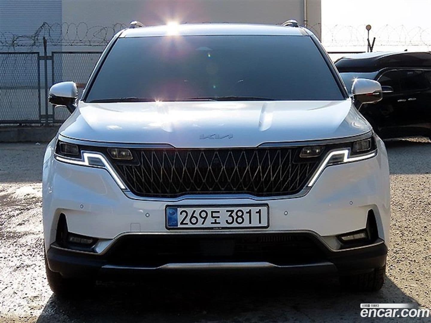 Main__Slider__Photo:Canival Kia 2023.8-0