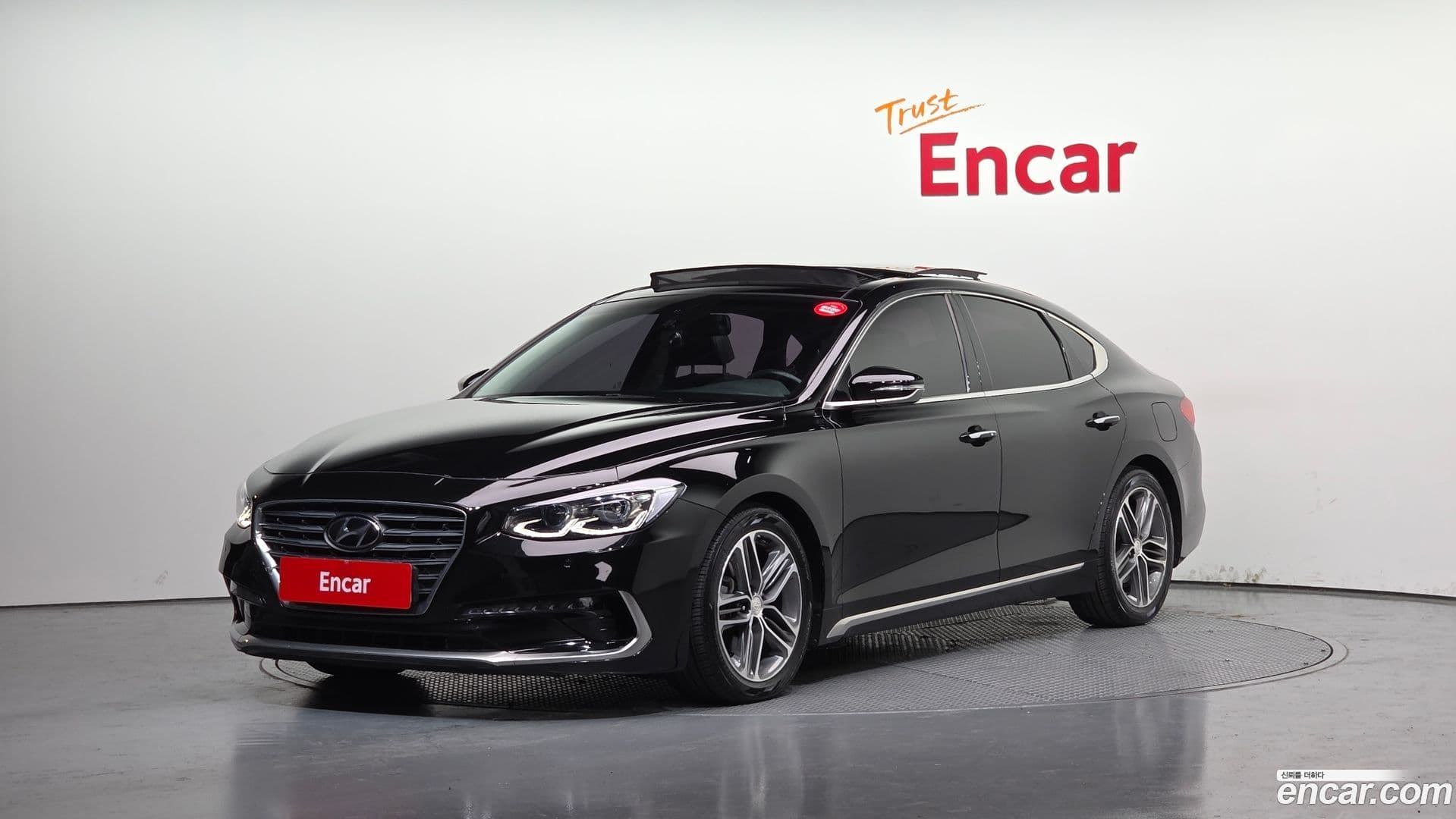 Main__Slider__Photo:Grandeur Hyundai 2017.6-0