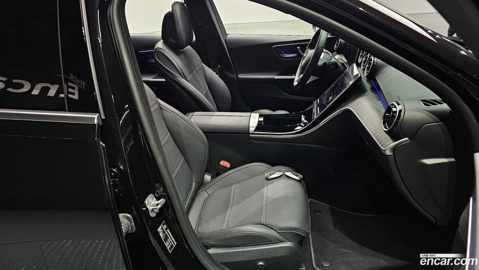 C-Class Mercedes-Benz 2024.3-INNER-010