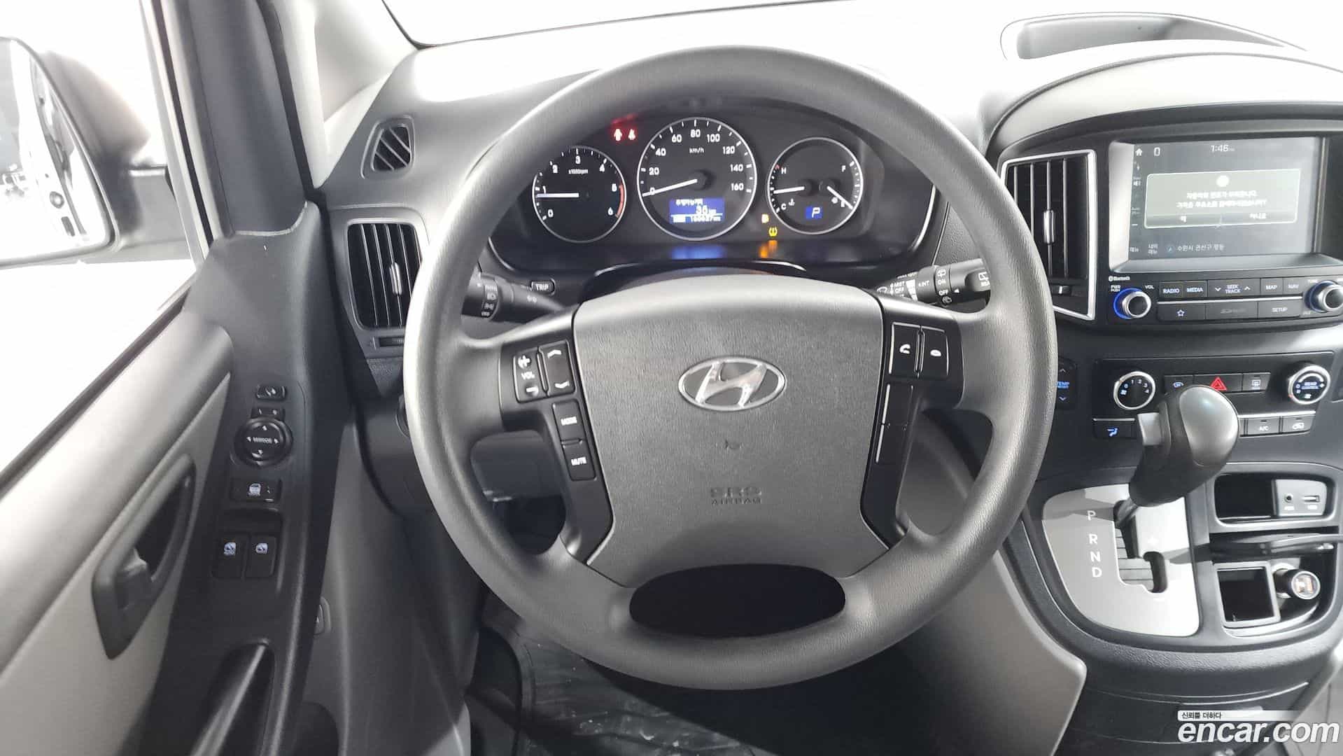 Starex Hyundai 2018.6-OPTION-017
