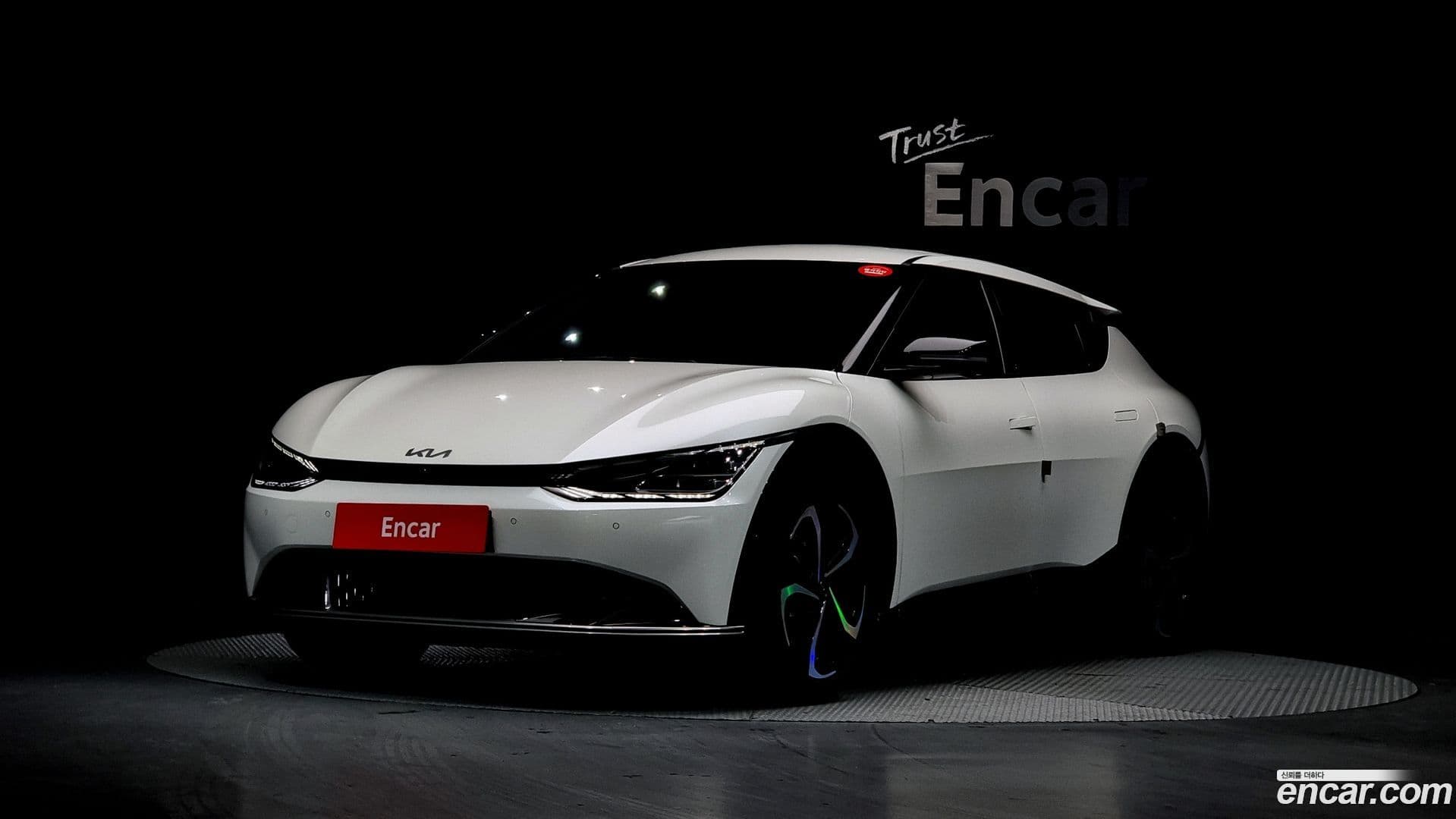 Main__Slider__Photo:EV6 Kia 2021.9-0