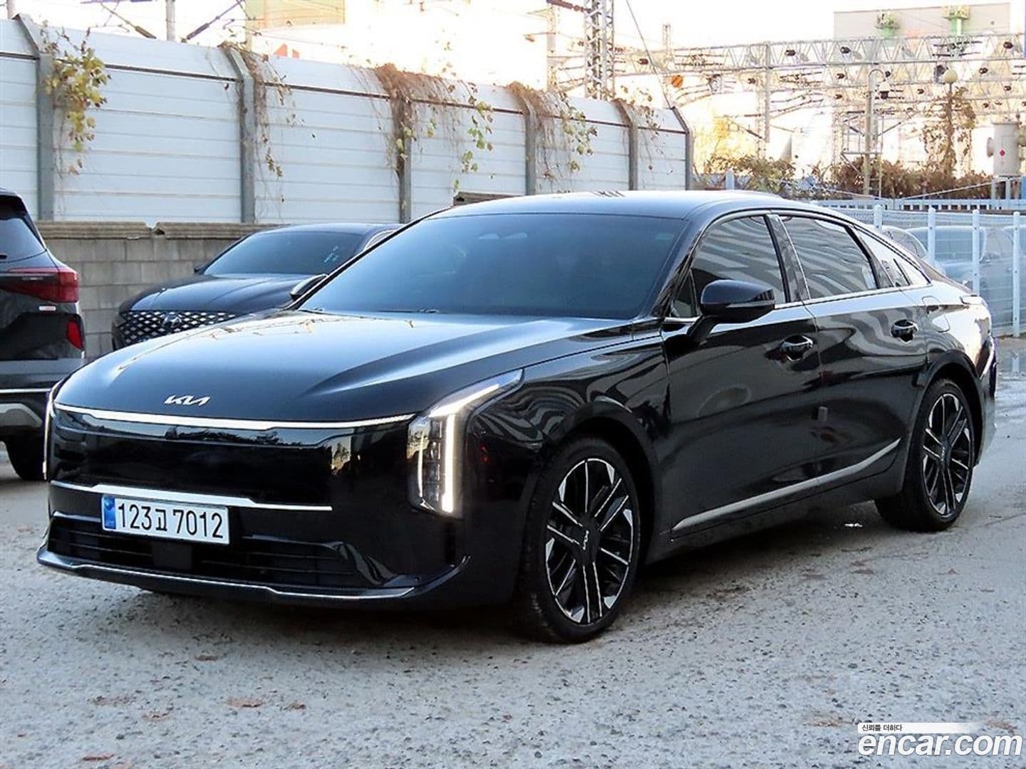 Main__Slider__Photo:K8 Kia 2025.0-0