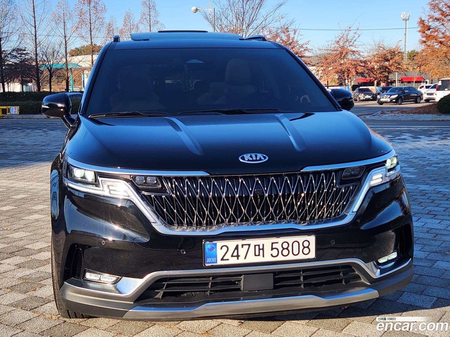 Main__Slider__Photo:Canival Kia 2021.1-0