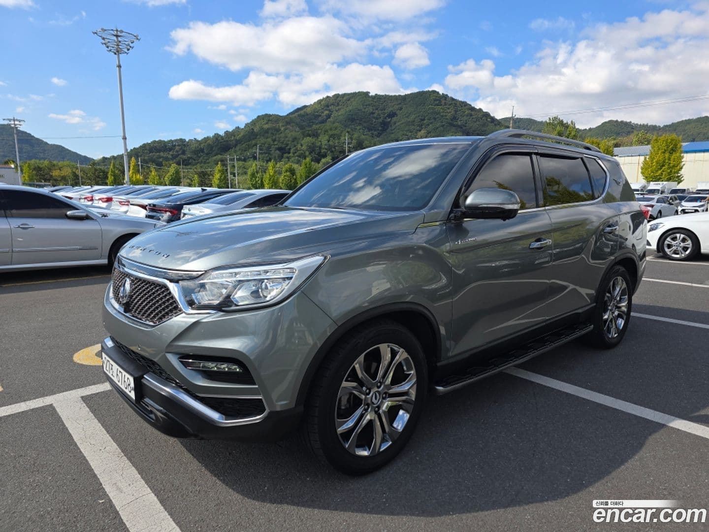 Main__Slider__Photo:Rexton KG Mobility 2018.9-0
