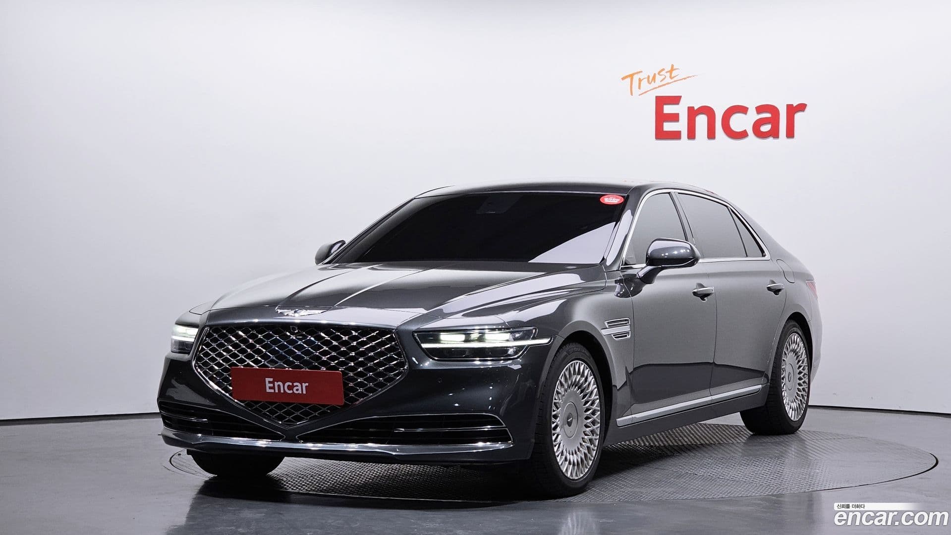 Main__Slider__Photo:G90 Genesis 2019.10-0