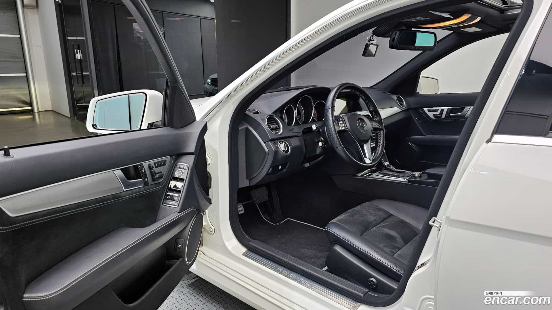 C-Class Mercedes-Benz 2014.3-OPTION-015