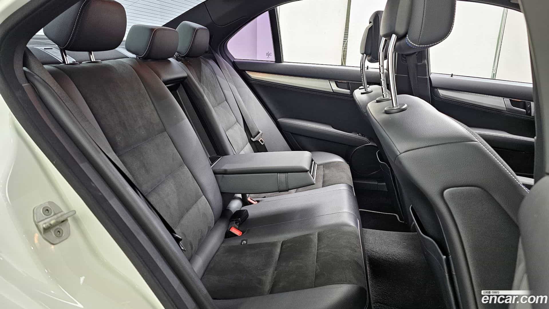 C-Class Mercedes-Benz 2014.3-OPTION-016