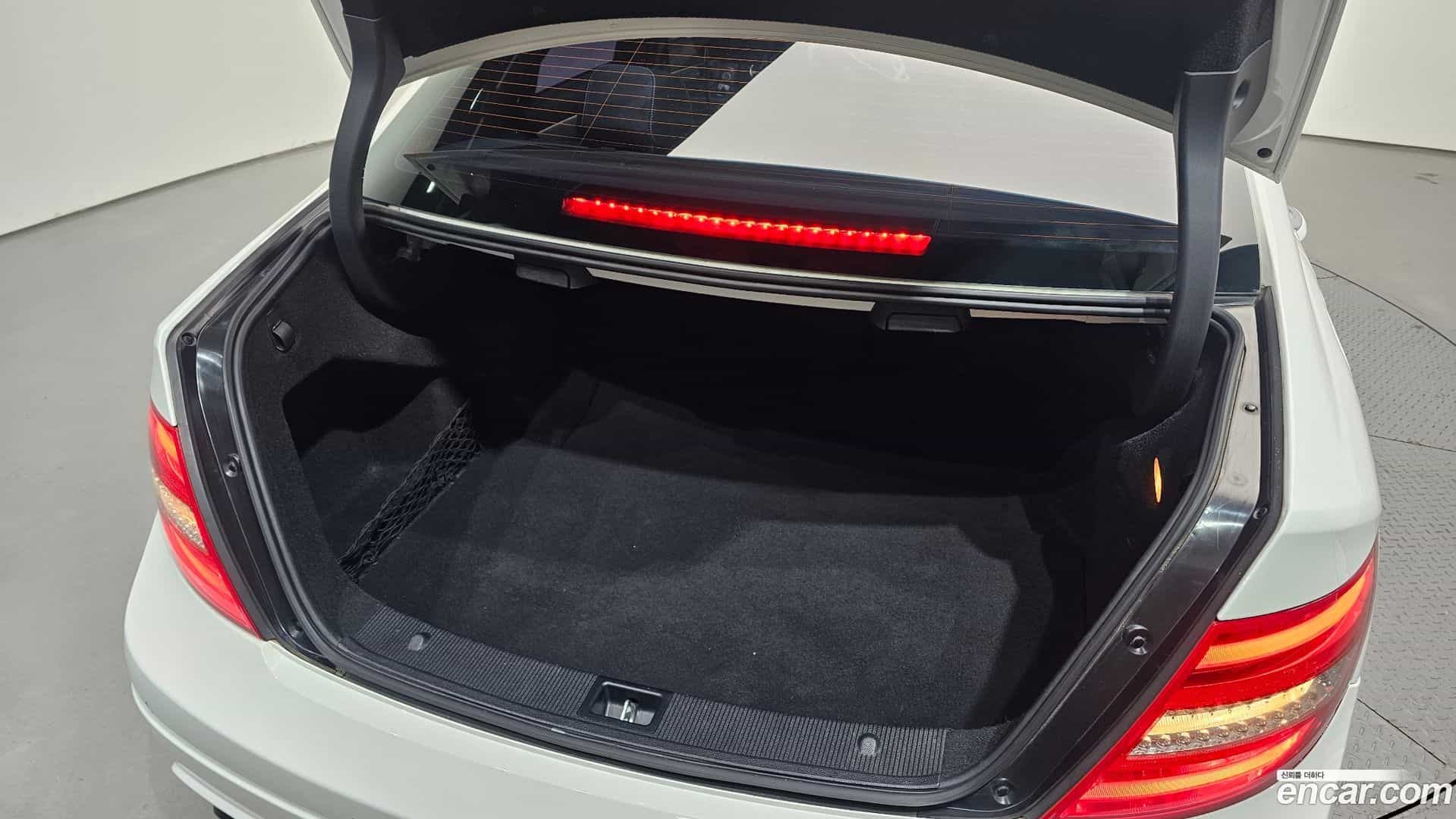 C-Class Mercedes-Benz 2014.3-OPTION-024