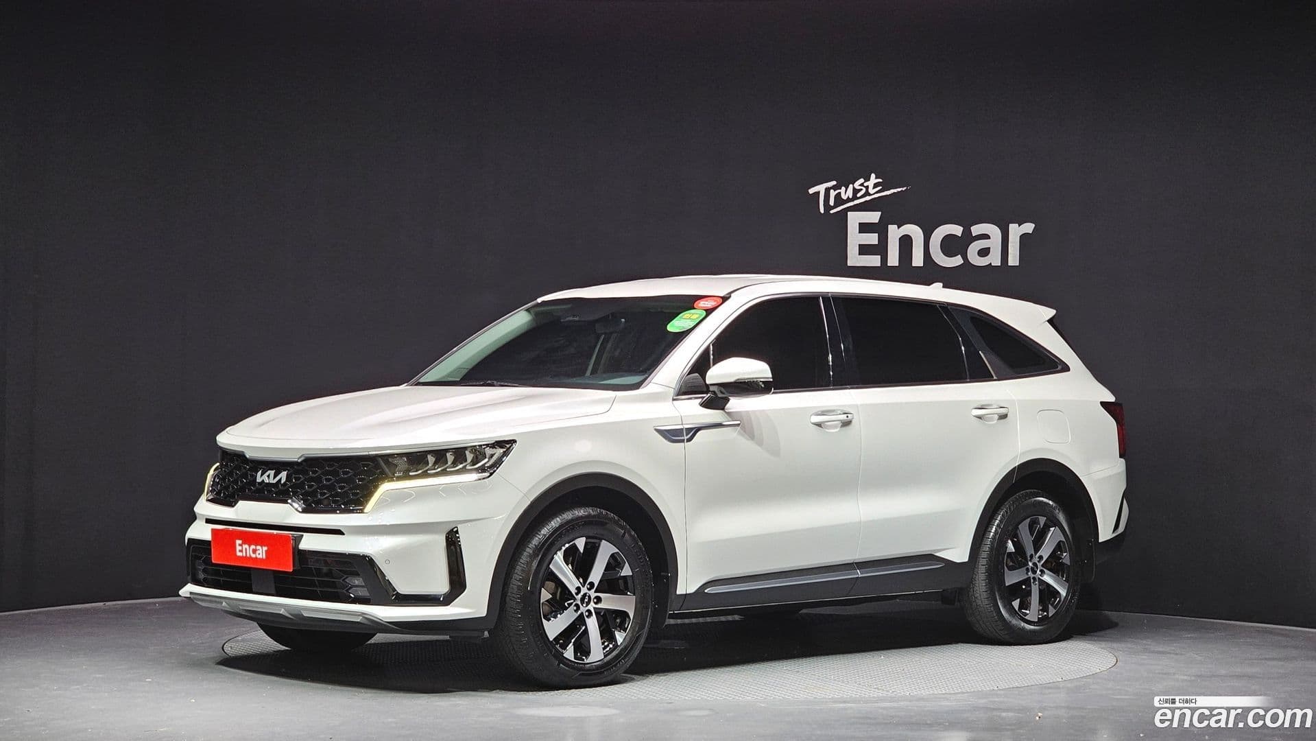 Main__Slider__Photo:Sorento Kia 2022.3-0