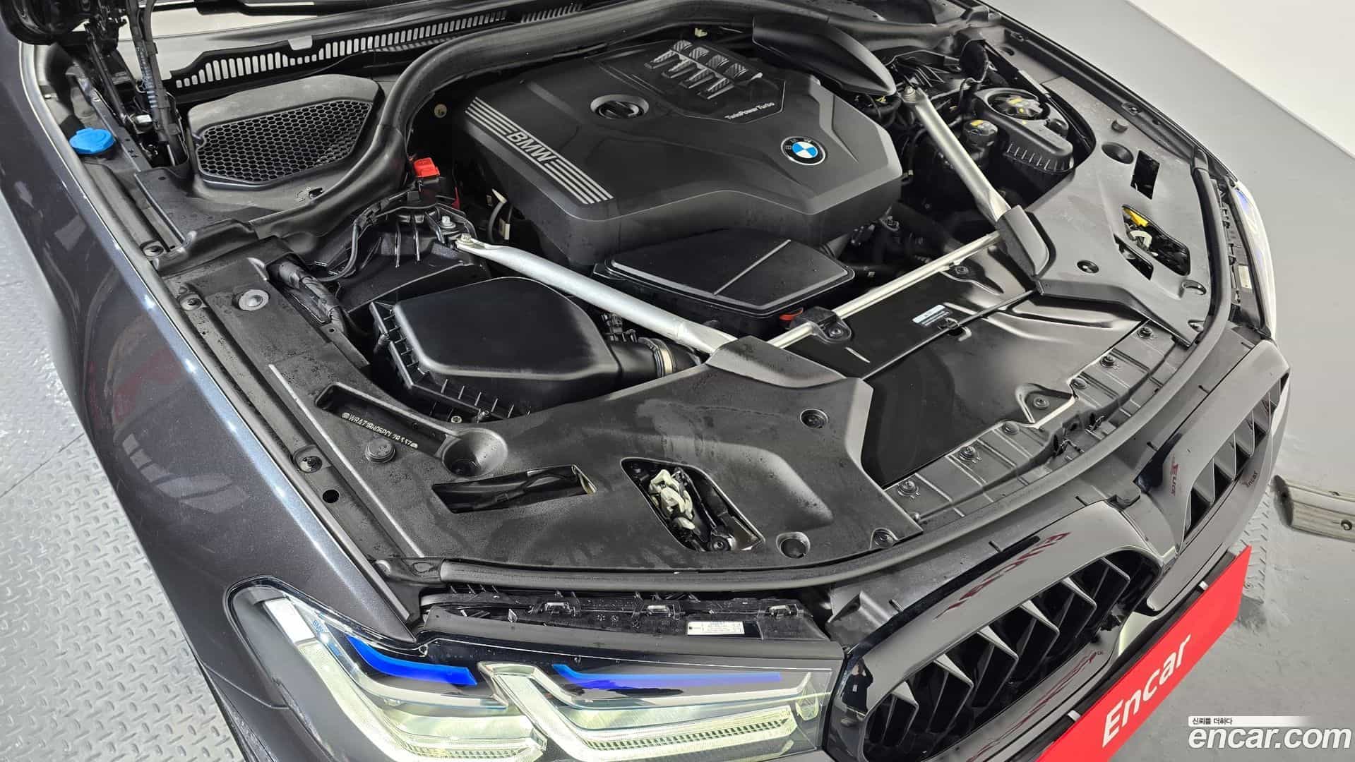 5-Series BMW 2022.9-INNER-006
