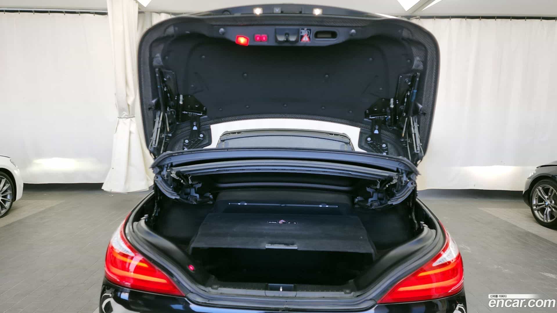 SL-Class Mercedes-Benz 2015.0-OPTION-024