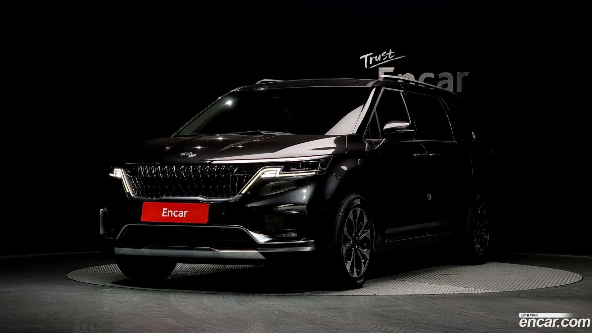 Main__Slider__Photo:Canival Kia 2020.9-0