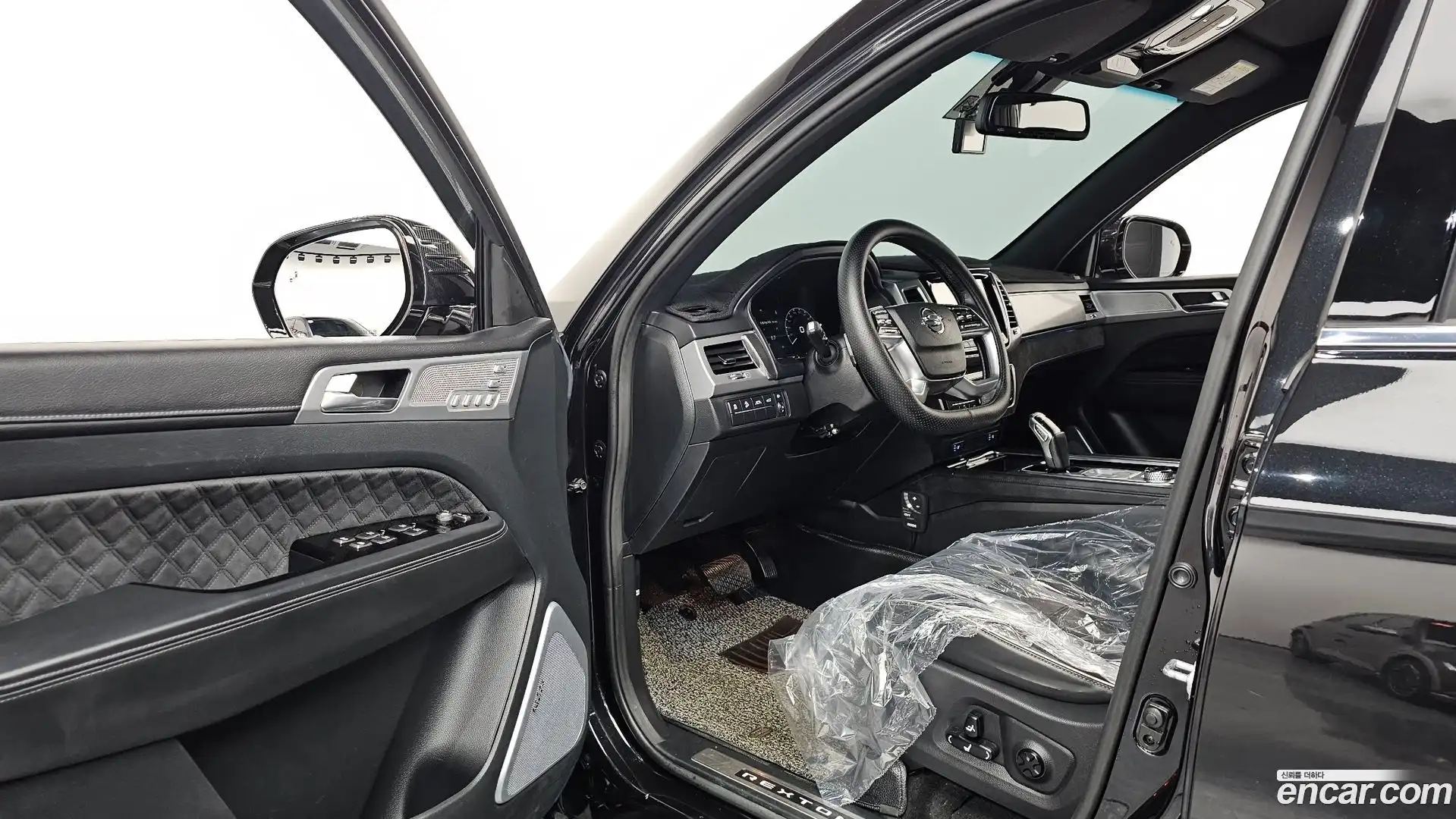 Rexton KG Mobility 2021.2-INNER-010