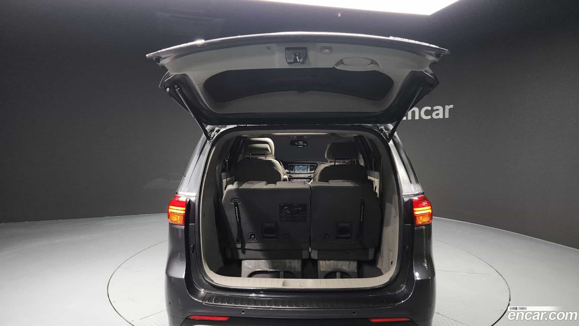 Canival Kia 2016.3-OPTION-024