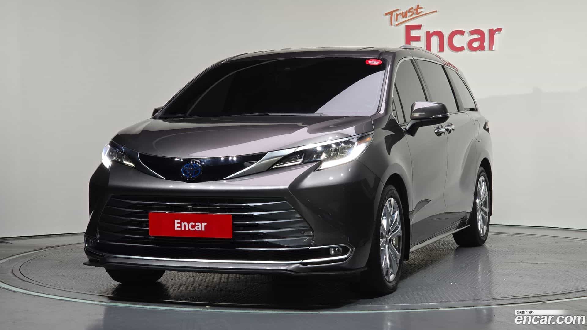 Sienna Toyota 2022.5-OUTER-001