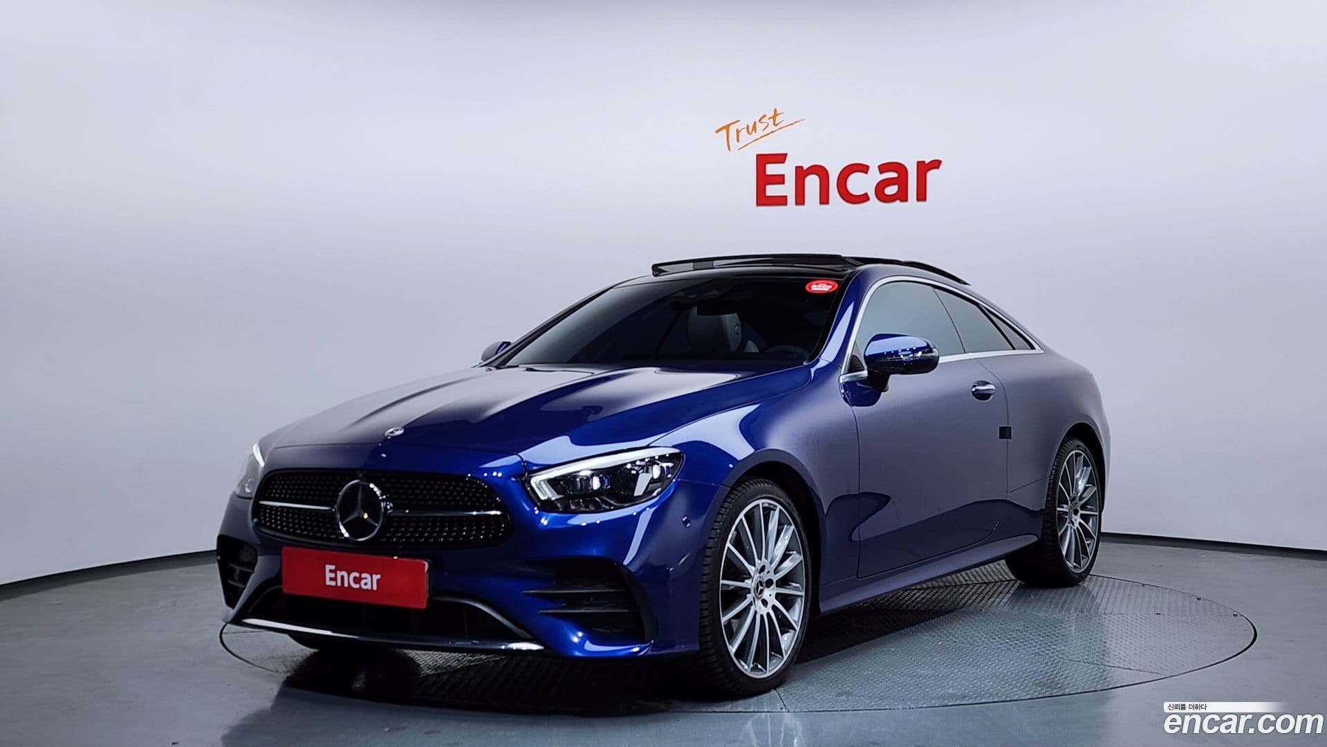 Main__Slider__Photo:E-Class Mercedes-Benz 2021.3-0