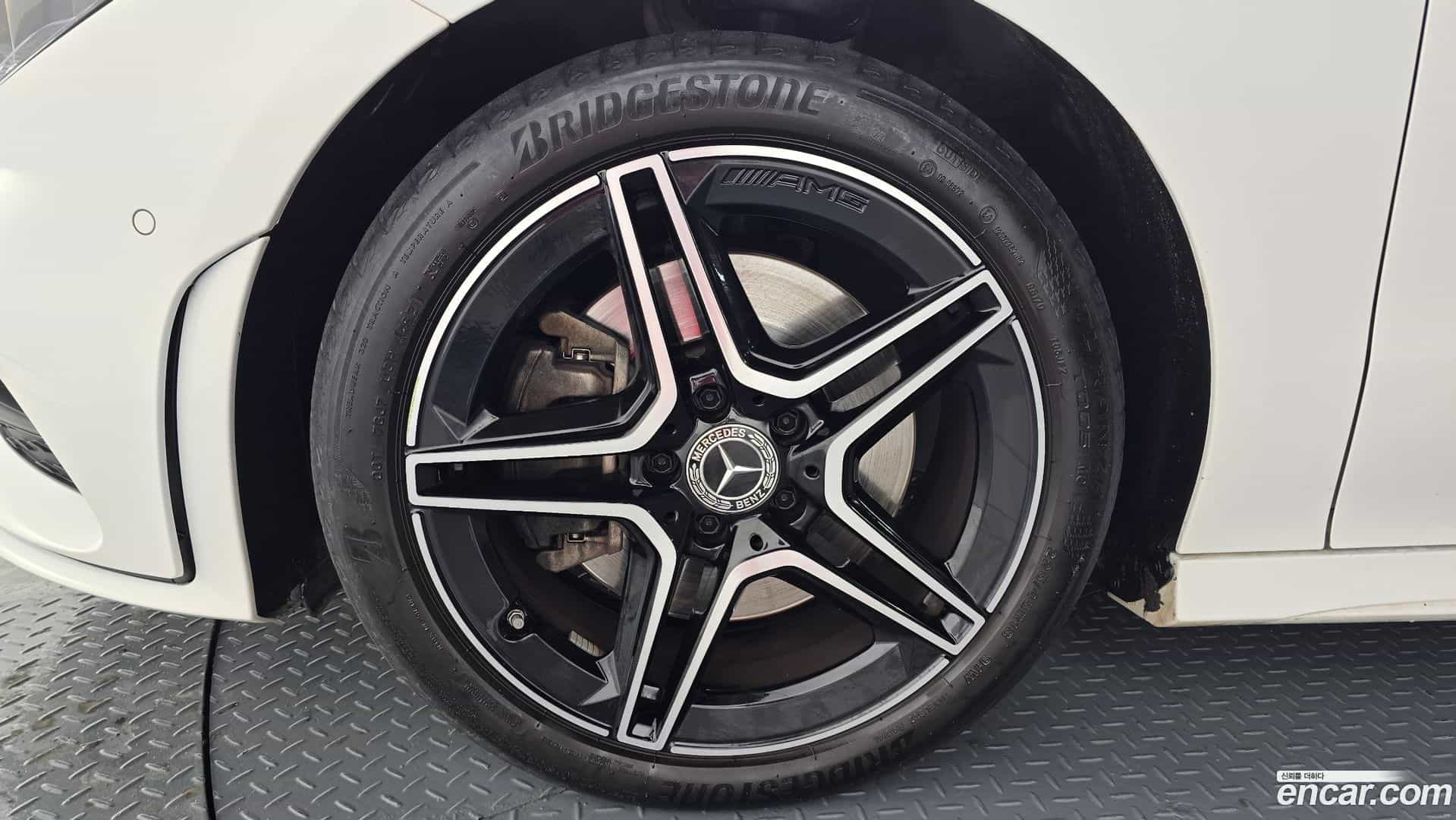 CLA-Class Mercedes-Benz 2022.2-OUTER-005