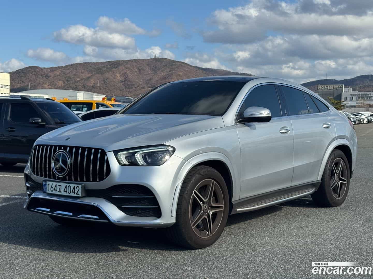 GLE-Class Mercedes-Benz 2021.2-OUTER-001