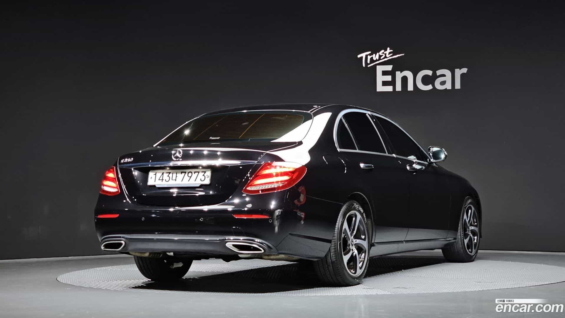 E-Class Mercedes-Benz 2019.11-OUTER-002