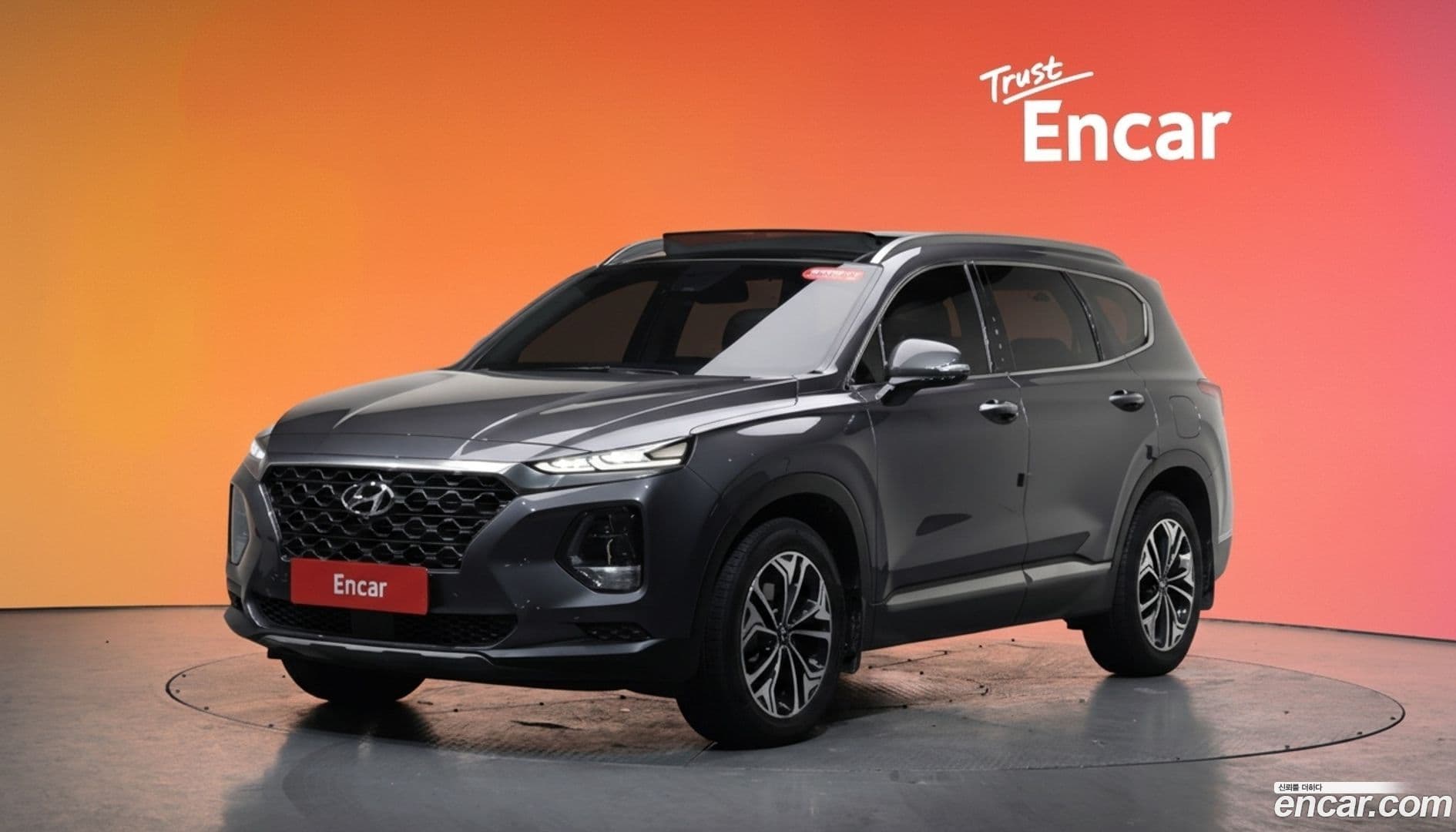 Main__Slider__Photo:Santafe Hyundai 2018.5-0