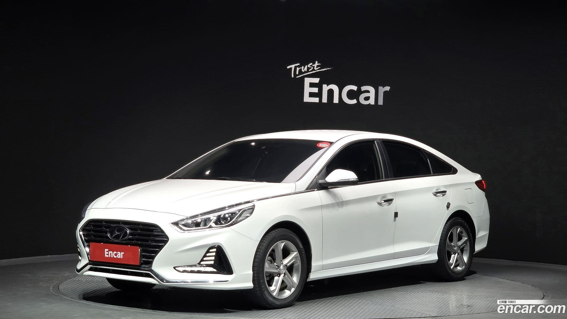 Main__Slider__Photo:Sonata Hyundai 2017.11-0