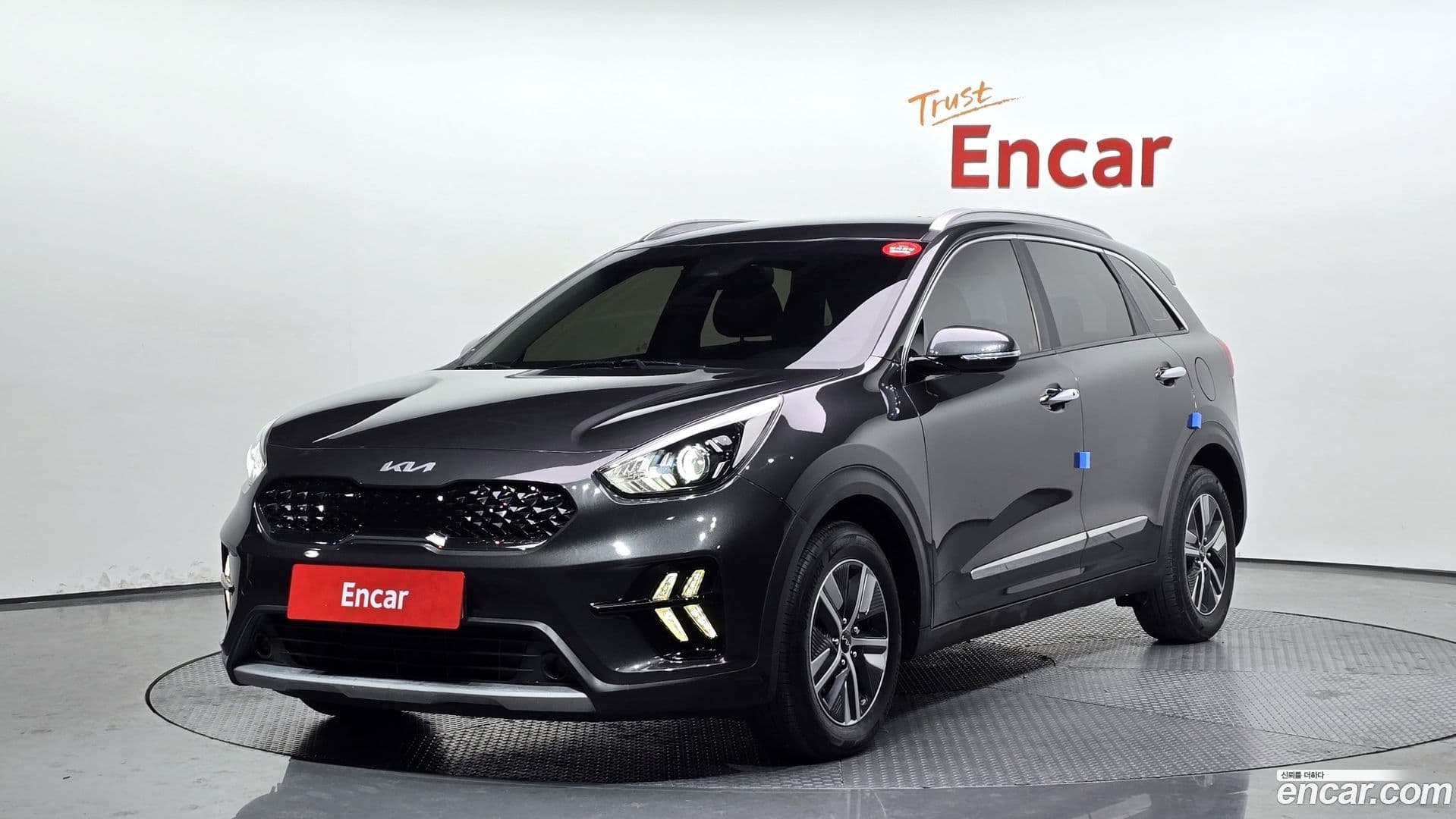 Main__Slider__Photo:Niro Kia 2021.8-0