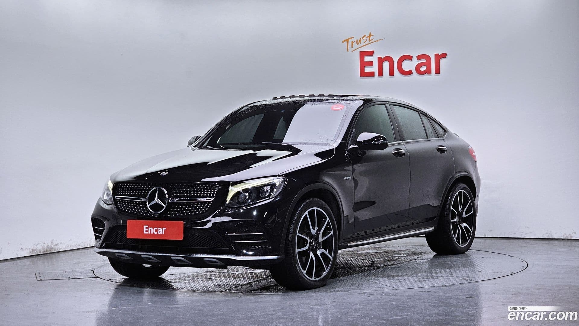 Main__Slider__Photo:GLC-Class Mercedes-Benz 2017.10-0