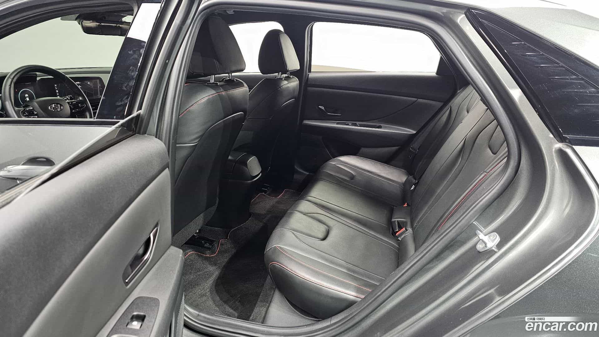 AVANTE Hyundai 2021.10-OPTION-022