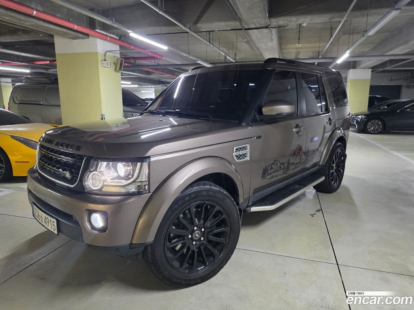 Main__Slider__Photo:Discovery Land Rover 2016.0-0