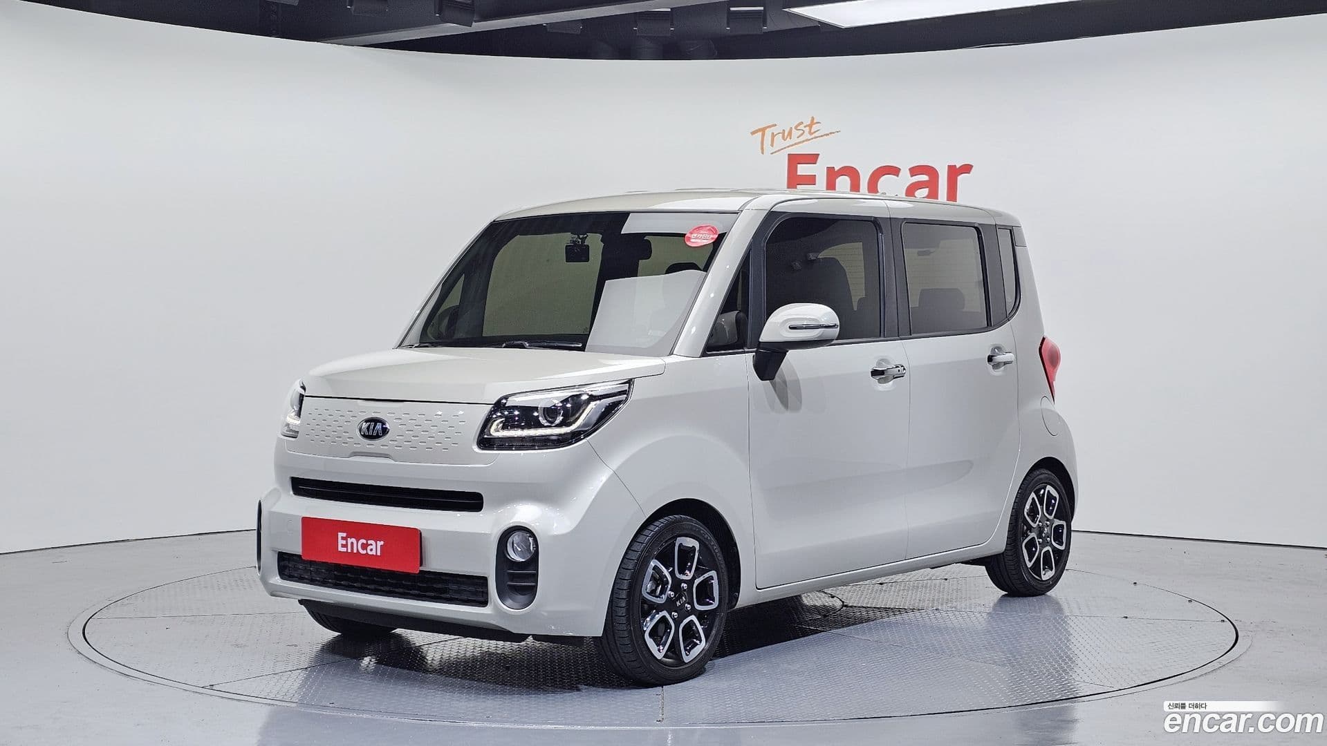 Main__Slider__Photo:RAY Kia 2020.11-0