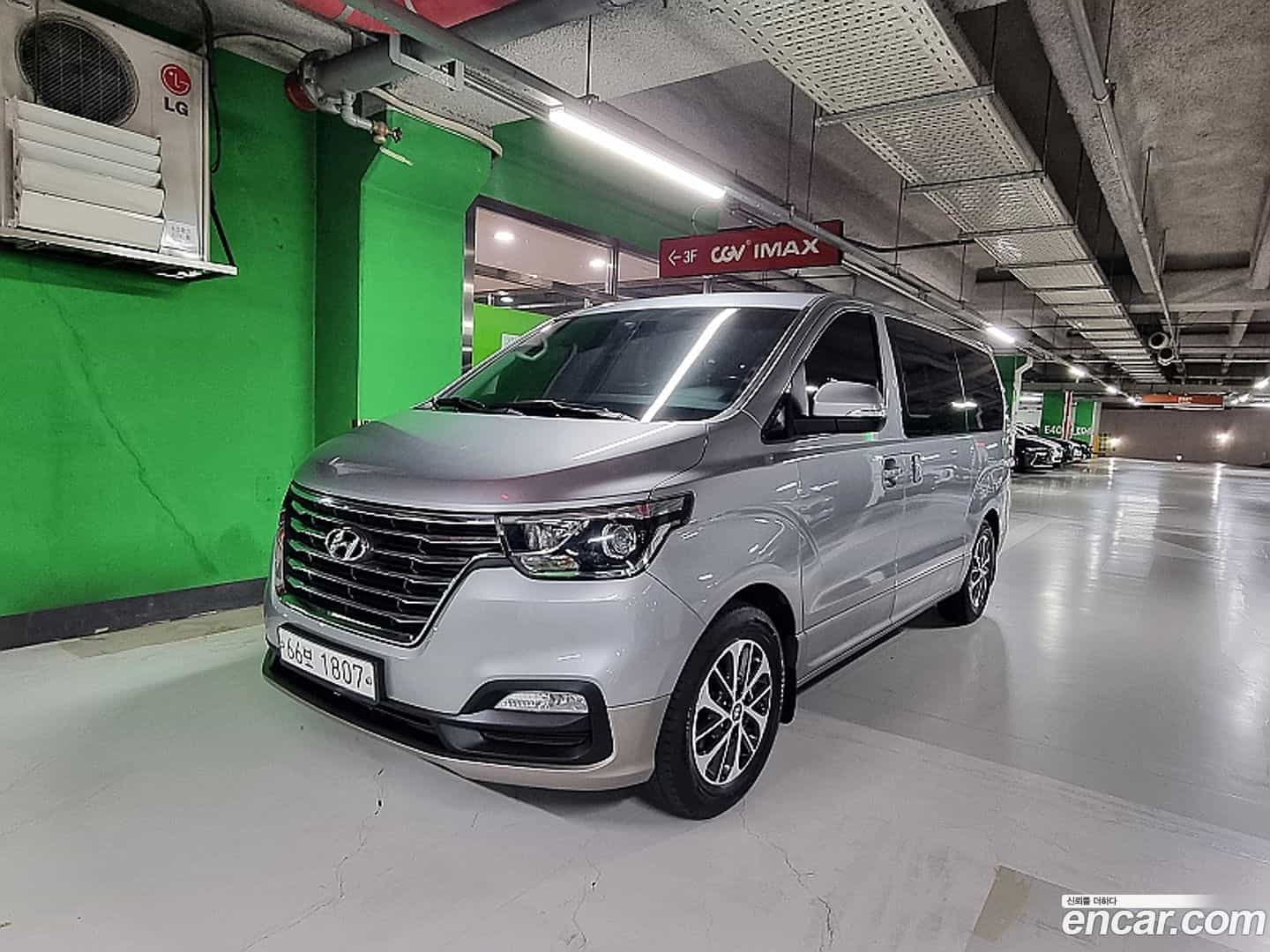 Starex Hyundai 2018.6-OUTER-001