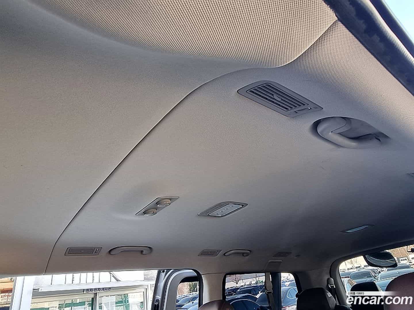 Starex Hyundai 2018.6-OPTION-019