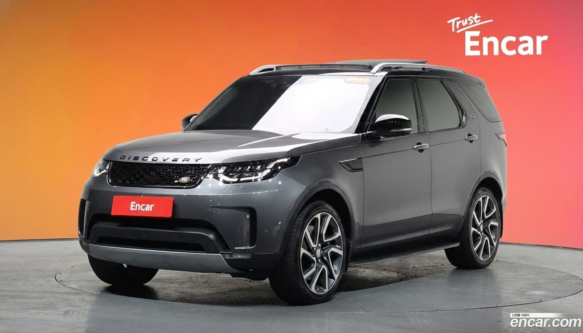 Main__Slider__Photo:Discovery Land Rover 2018.2-0