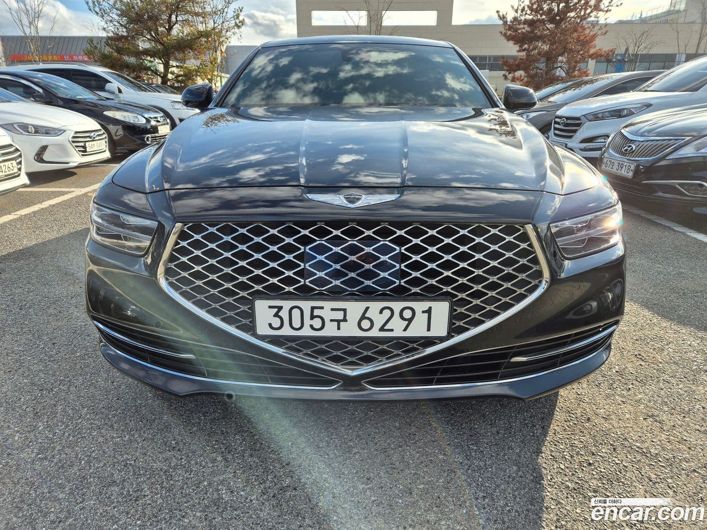 Main__Slider__Photo:G90 Genesis 2019.5-0