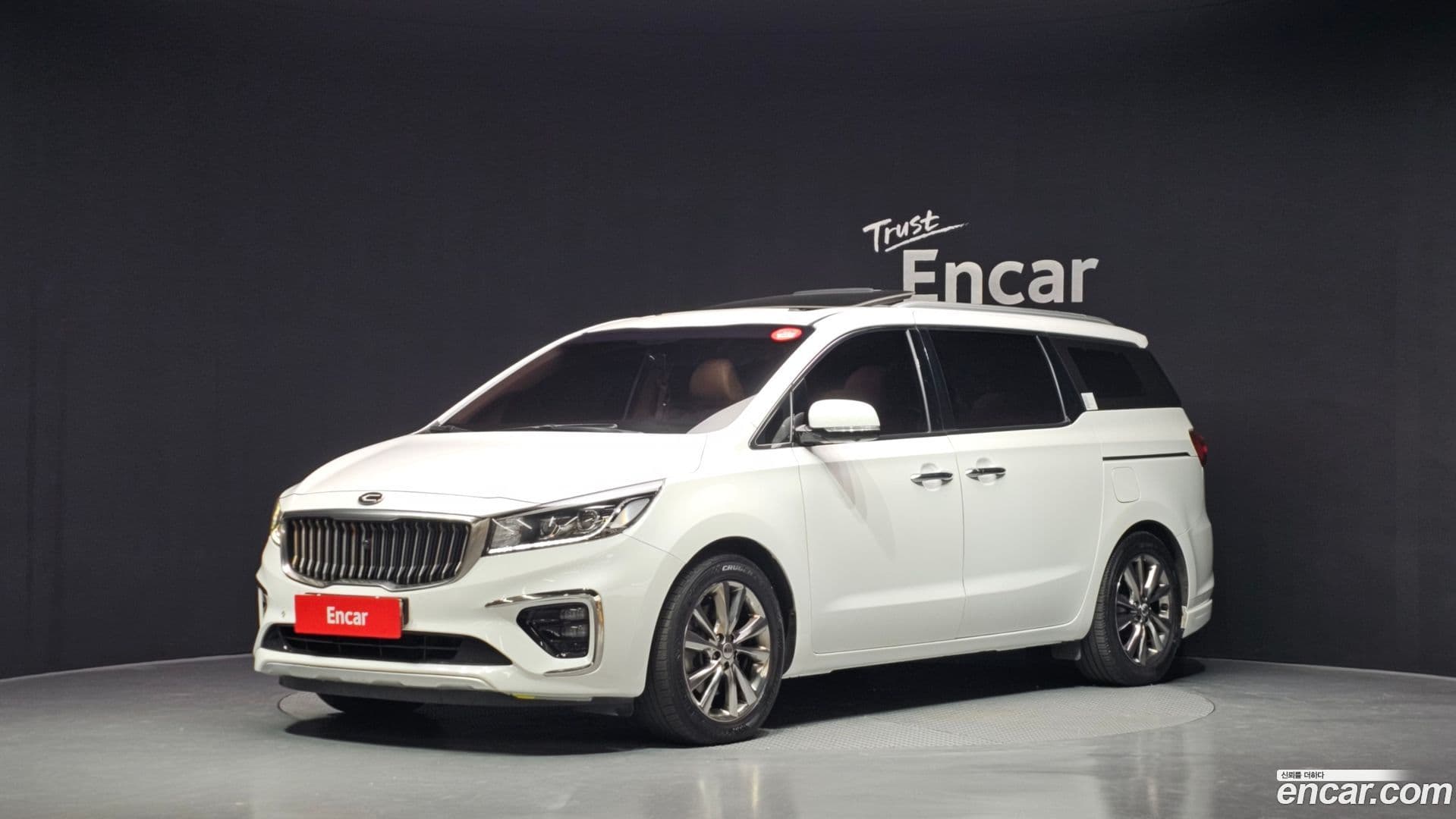 Main__Slider__Photo:Canival Kia 2018.5-0