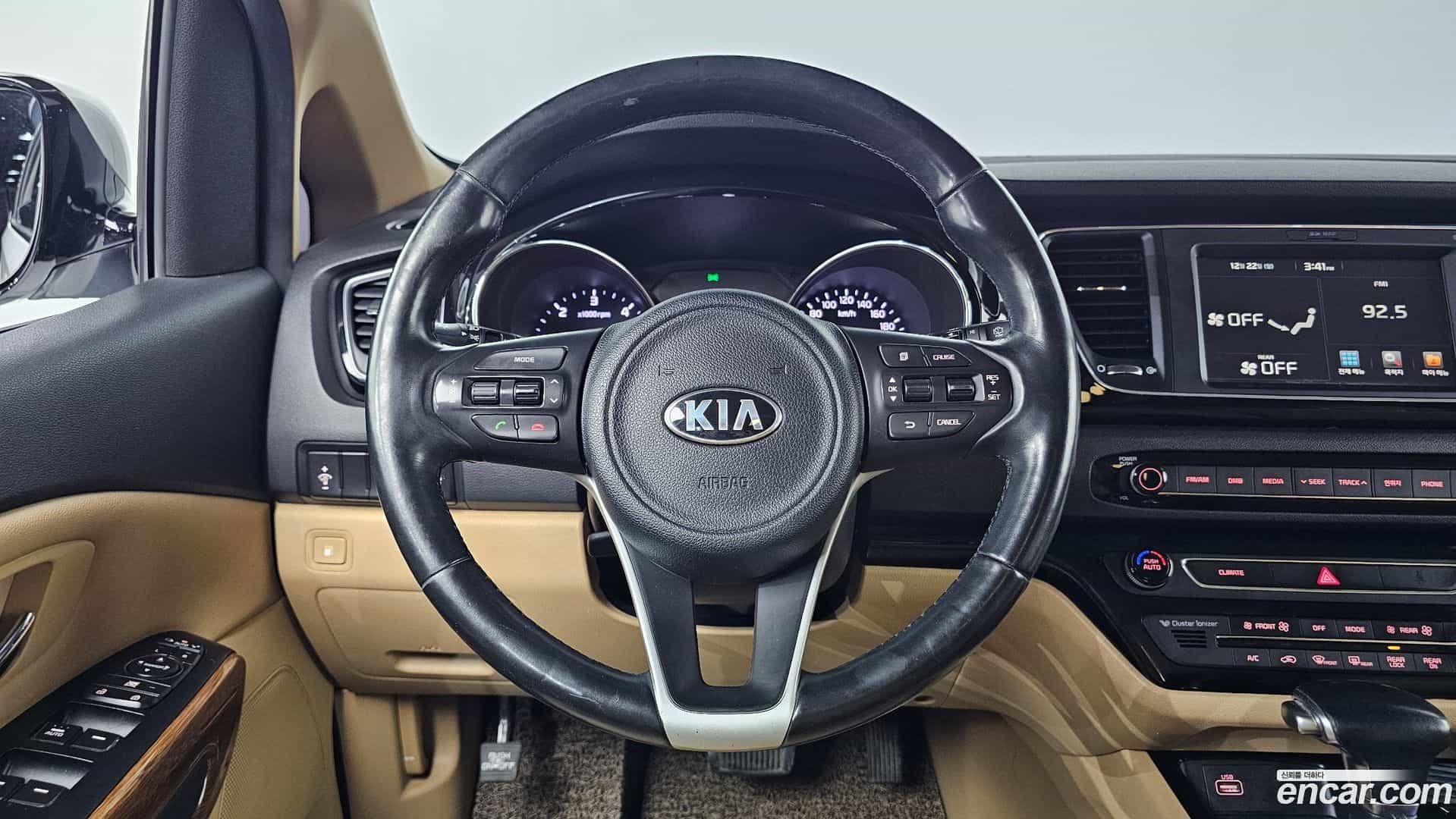 Canival Kia 2016.8-OPTION-019